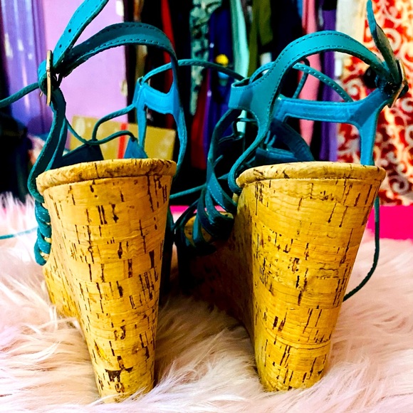 Aldo’s Gladiator Blue Wedge Sandals - Picture 5 of 11